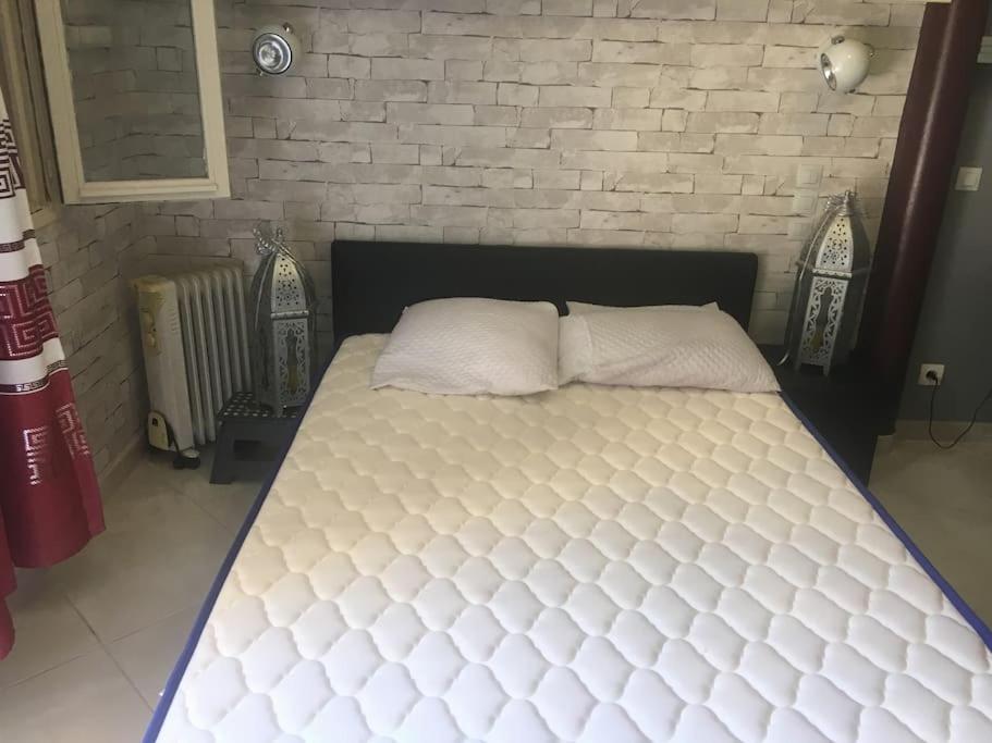 Studio Ideal Pour Deux Voyageurs Sur Marsella Exterior foto
