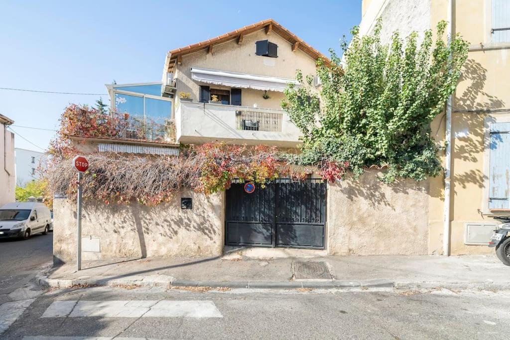 Studio Ideal Pour Deux Voyageurs Sur Marsella Exterior foto