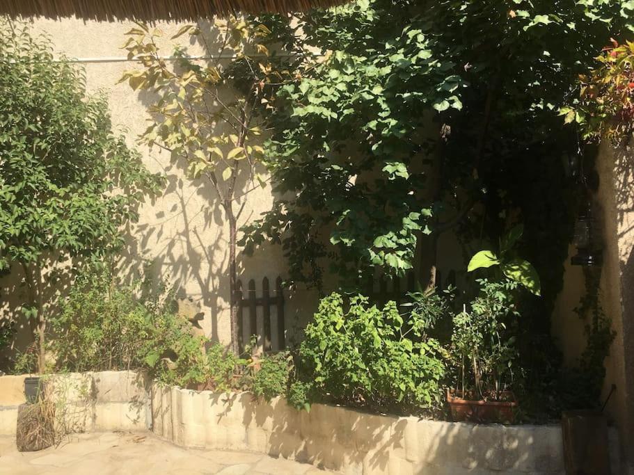 Studio Ideal Pour Deux Voyageurs Sur Marsella Exterior foto