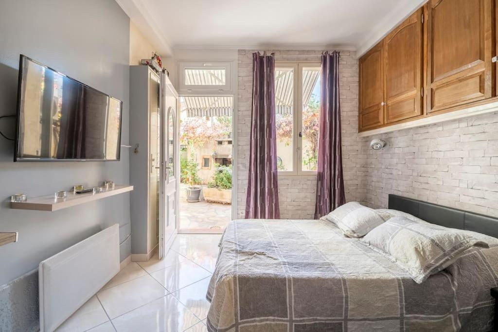 Studio Ideal Pour Deux Voyageurs Sur Marsella Exterior foto